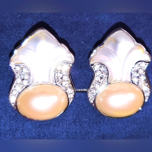 YSL 🇫🇷 Cabochon Pearl (faux) French Clip Silver Plated Earrings🇫🇷 - Picture 1 of 6